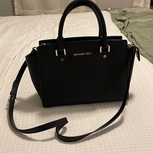Micheal Kors Side Bag/ Handbag, Black